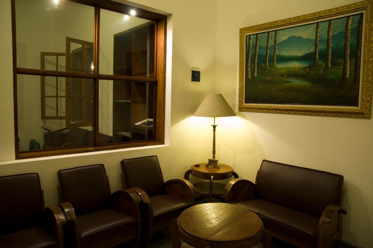 Hotel Graha Kinasih Kotabaru Yogyakarta Exterior foto